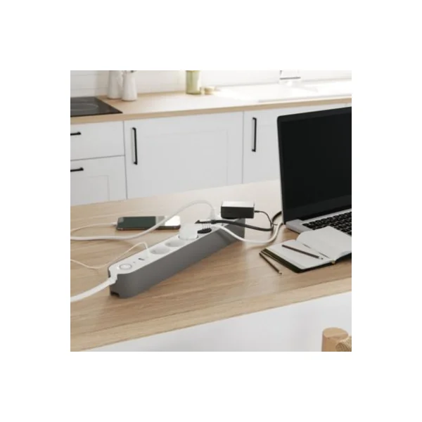 Multiprise 6 prises + 2 USB Jacobsen 1.5 m blanche