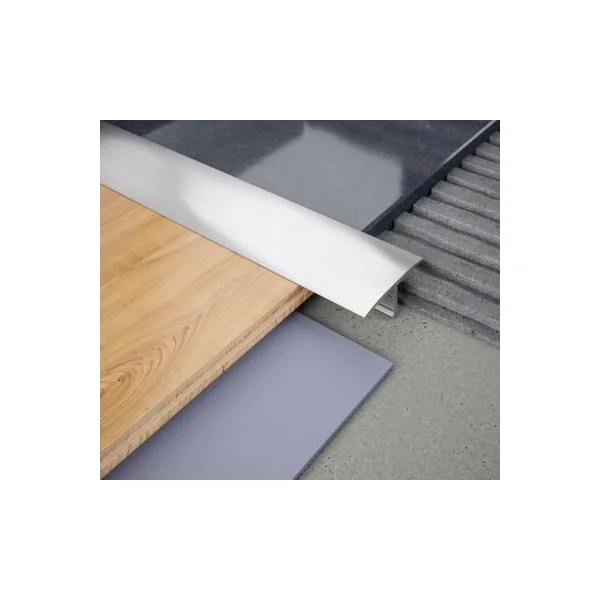 Profilé de transition intérieur Diall droit aluminium effet chromé poli L.2,5m x l.2,6cm x ep.11mm