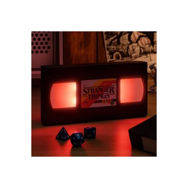 Veilleuse LED USB Stranger Things VHS Netflix sans fil Paladone l.18,7cm x H.9,5cm x P.2,5cm